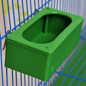 Splash-proof Hanging Bird Food Container